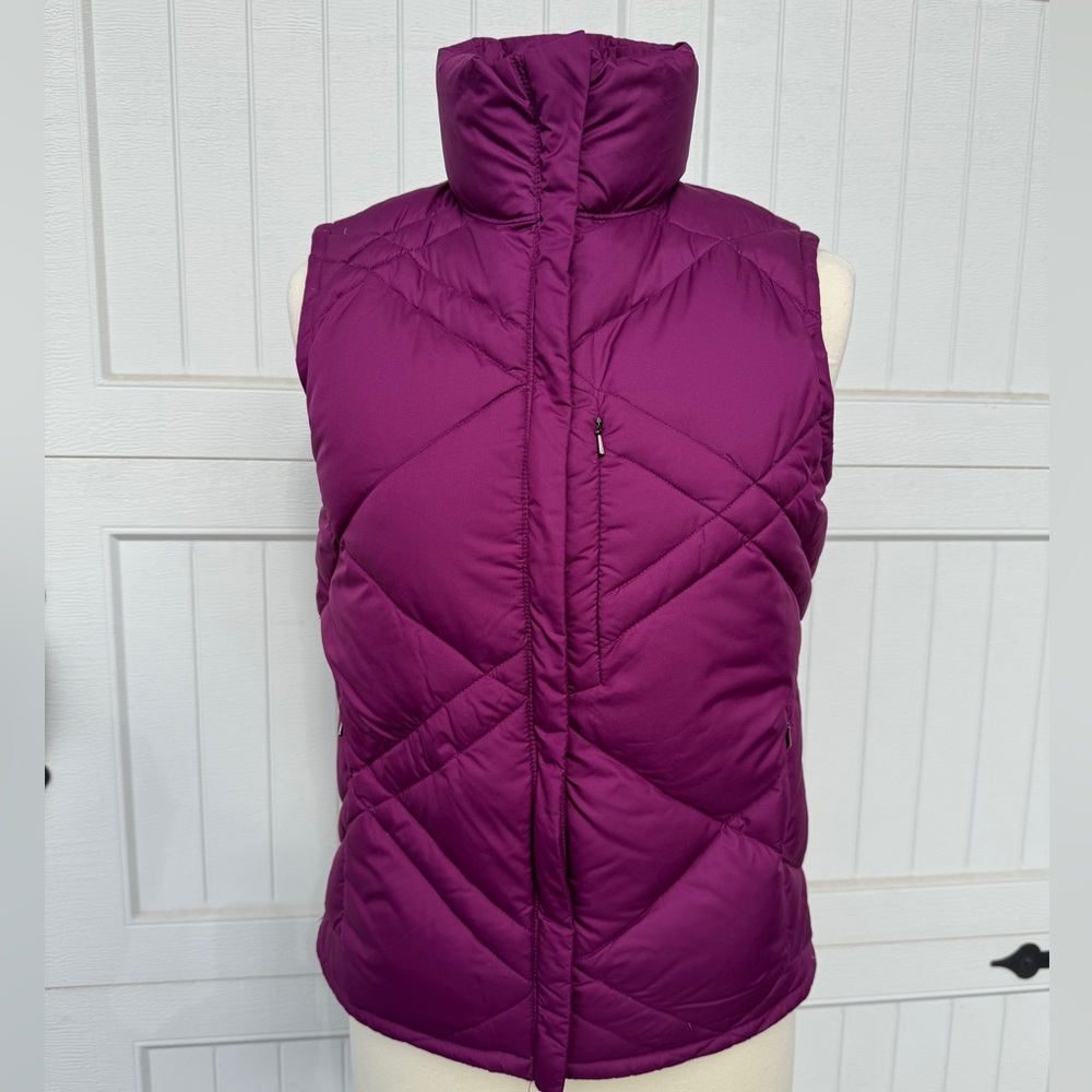 Columbia XCO reversible puffer vest womens size small magenta new condition